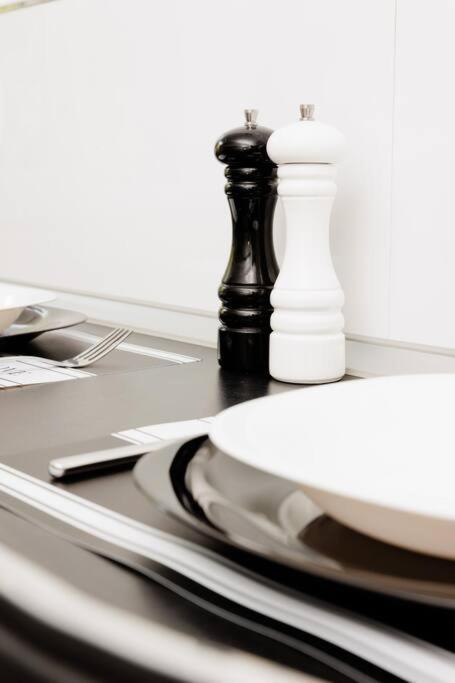 Little Paris Boutique Appartement Boekarest Buitenkant foto