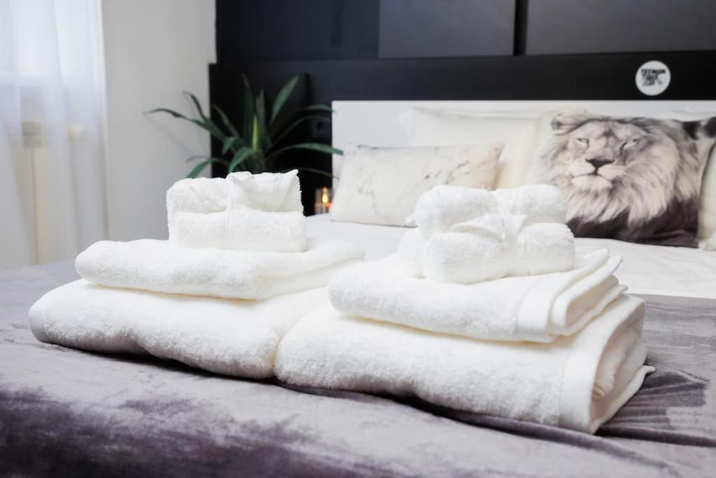 Little Paris Boutique Appartement Boekarest Buitenkant foto