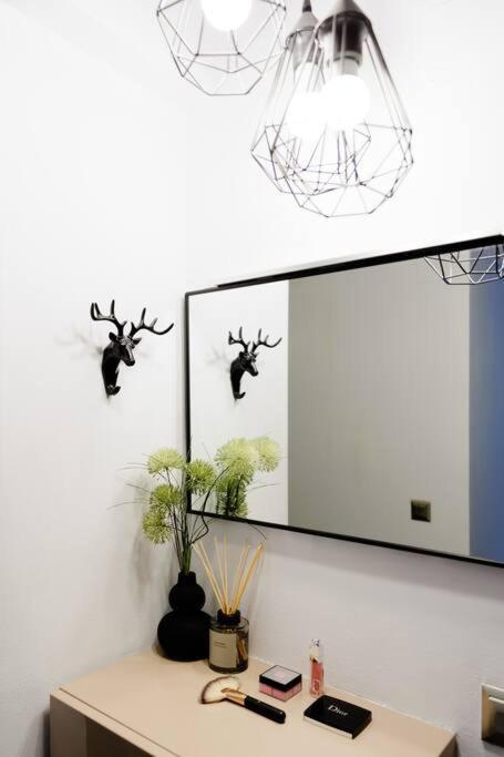 Little Paris Boutique Appartement Boekarest Buitenkant foto
